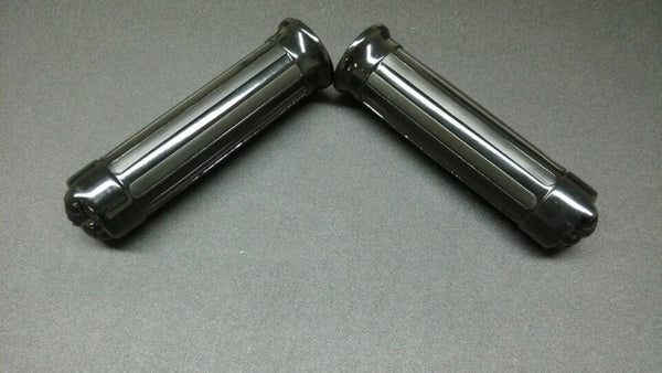HTT Motorcycle Skull style Hand Grips 1" Handlebar fit for Harley XL 883 Hugger Sportster Cruiser Black