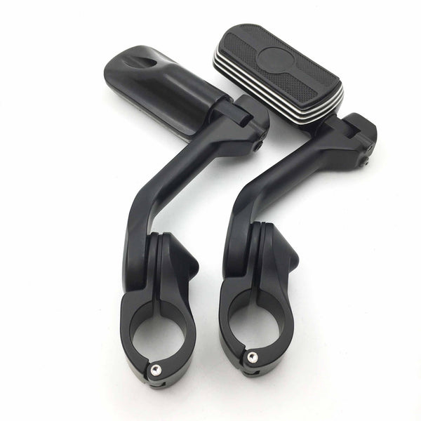 HTT- Black Skull Foot Peg w/ 5" Long Angled Adjustable Mount Kit For 1.25" Engine Guard (Harley Forty Eight XL1200X/ Street Glide/ Fat Boy/ Iron 883)