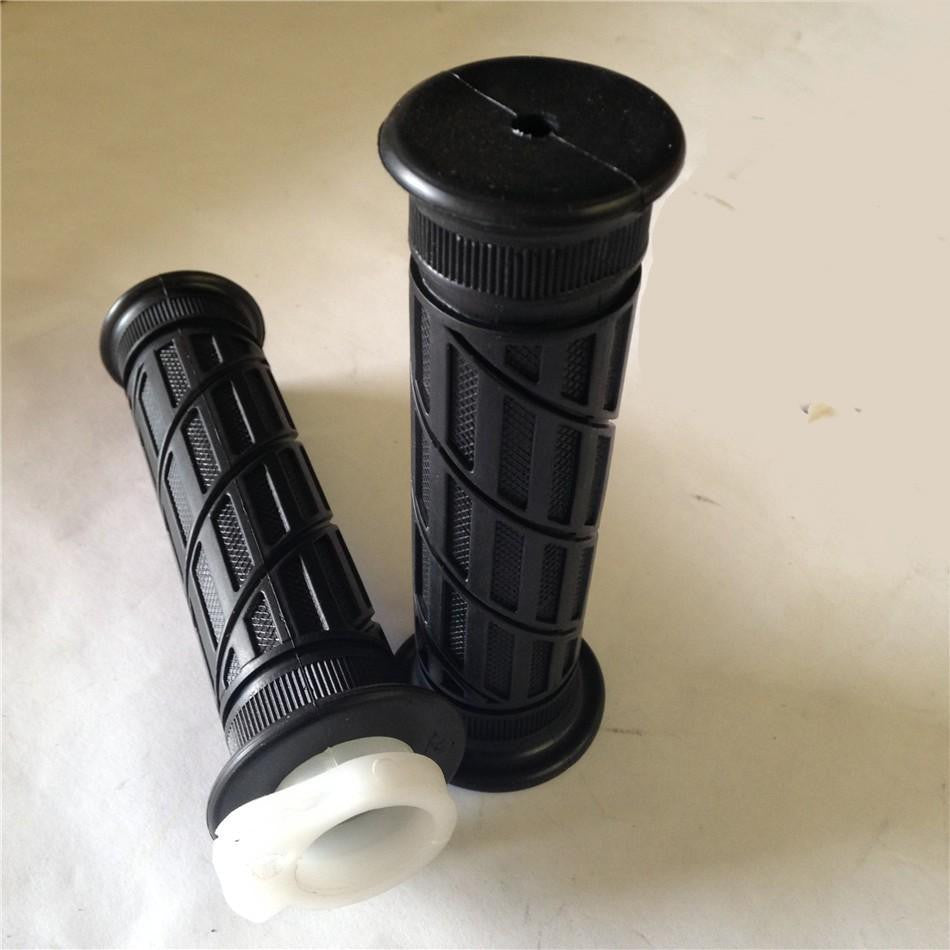Hand Grips Black ATV QUAD YAMAHA KAWASAKI POLARIS SEADOO WATERCRAFT BOMBARDIER JET SKI HONDA ATV FOREMAN RECON RINCON Brute Force Prairie GRIZZLY KODIAK WATERCRAFTS (7/8" BOTH SIDE)