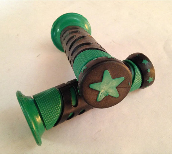 WATERCRAFTS Star Gel Style Grip GREEN ATV QUAD YAMAHA KAWASAKI POLARIS SEADOO WATERCRAFT BOMBARDIER JET SKI HONDA FOREMAN RECON RINCON Kawasaki Brute Force Prairie BRUIN GRIZZLY KODIAK(7/8" BOTH SIDE)